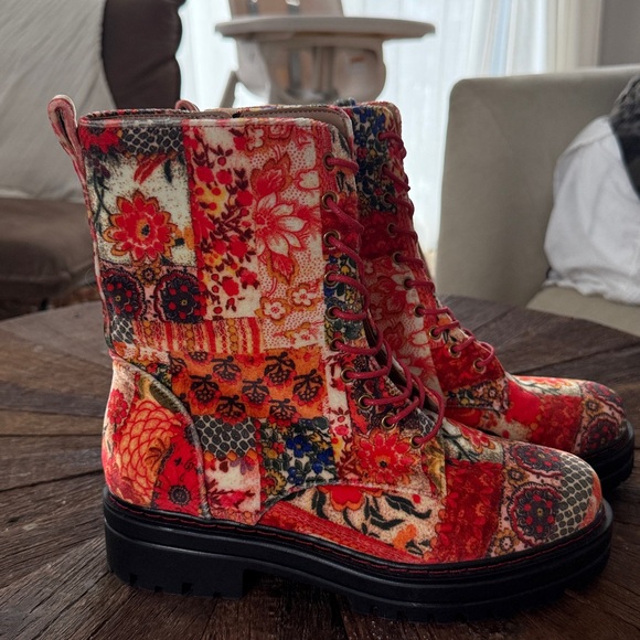 Aerosoles Aware x Laura Ashley Shelton Quilted Combat Boot Red Velvet Floral - Picture 9 of 9